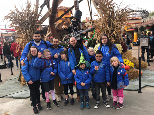 Le groupe des enfants et animateurs à Walibi.