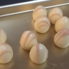 Close-up van witte pralines.